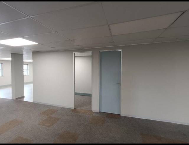 BUSINESS PROPERTY TO RENT IN BRYANSTON